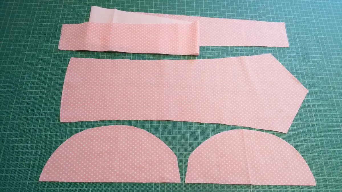 Create a unique bandana cap with your embroideries 4 cutting cloth14