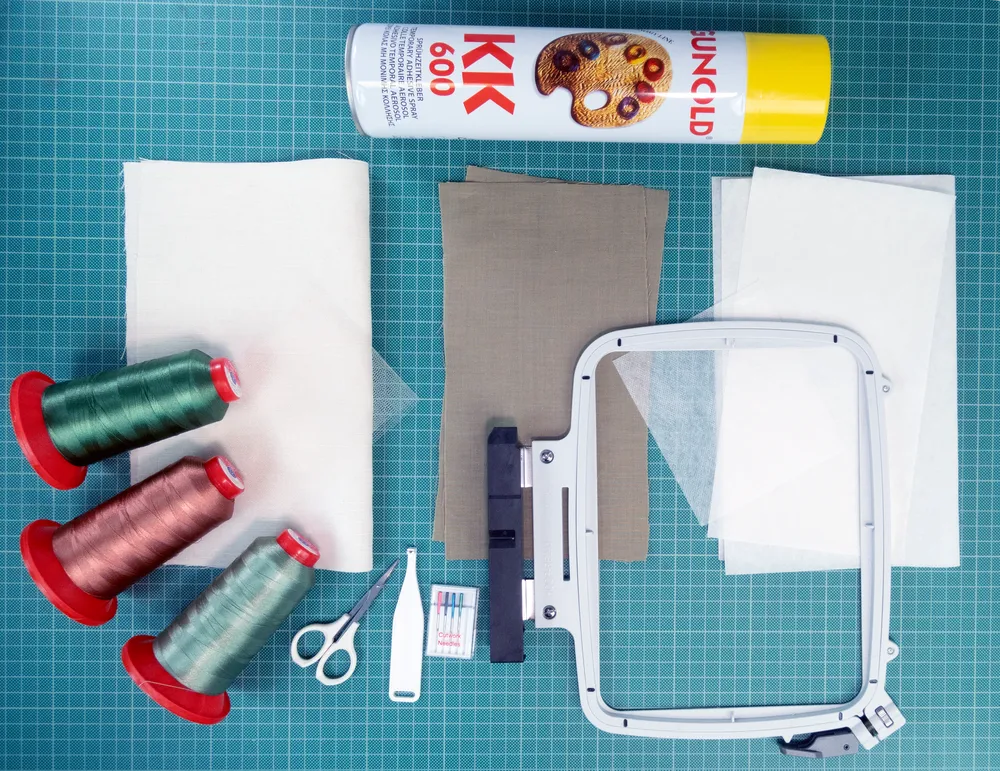 Create a Cutlery Holder with Leaf-shaped Tulle Appliqué 3 1materials