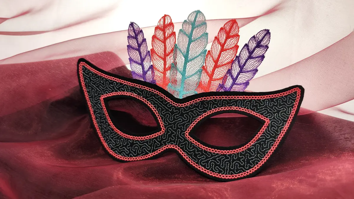 How to Create a Glamorous Masquerade Mask with 3D feathers