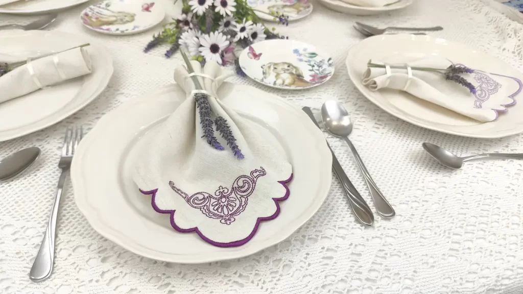 Create Elegant Scalloped Edge Napkins: Inspiring Embroidery Software Masterclass 28 Create Elegant Scalloped Edge Napkins: Inspiring Embroidery Software Masterclass