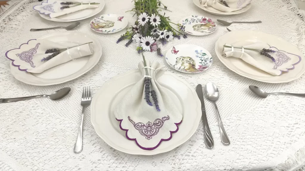 Create Elegant Scalloped Edge Napkins: Inspiring Embroidery Software Masterclass 29 Create Elegant Scalloped Edge Napkins: Inspiring Embroidery Software Masterclass