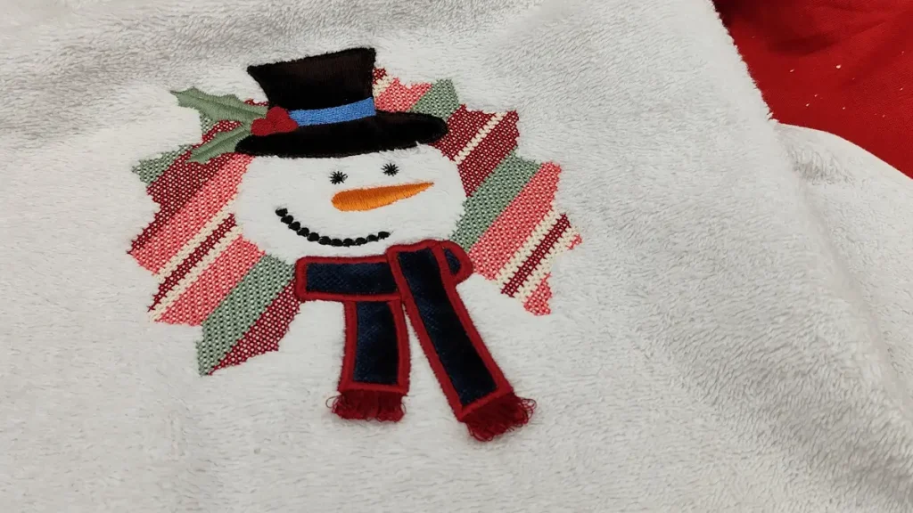 Creating an Embossed Snowman on Towels with Cross Stitch 3D Fringe 02