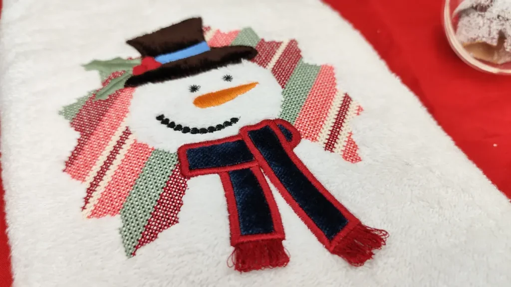 Creating an Embossed Snowman on Towels with Cross Stitch 3D Fringe 08