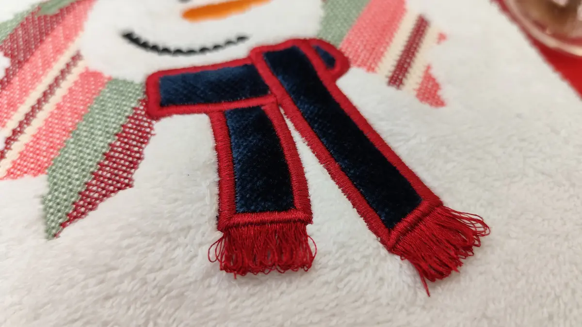 Creating an Embossed Snowman on Towels with Cross Stitch 3D Fringe 11